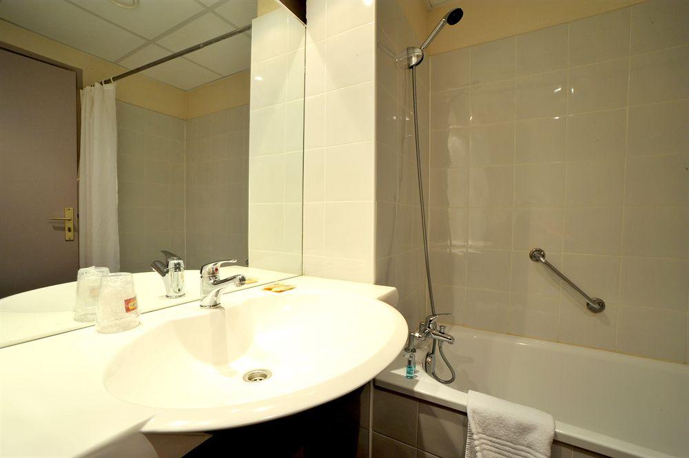 Brit Hotel Montpellier Parc Expo Pérols Екстериор снимка